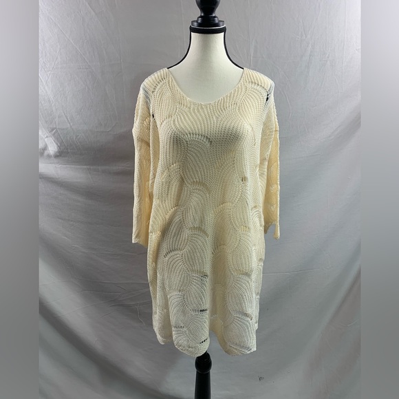 Hollow Knitted Bathing Suit Cover Up - Picture 6 of 8